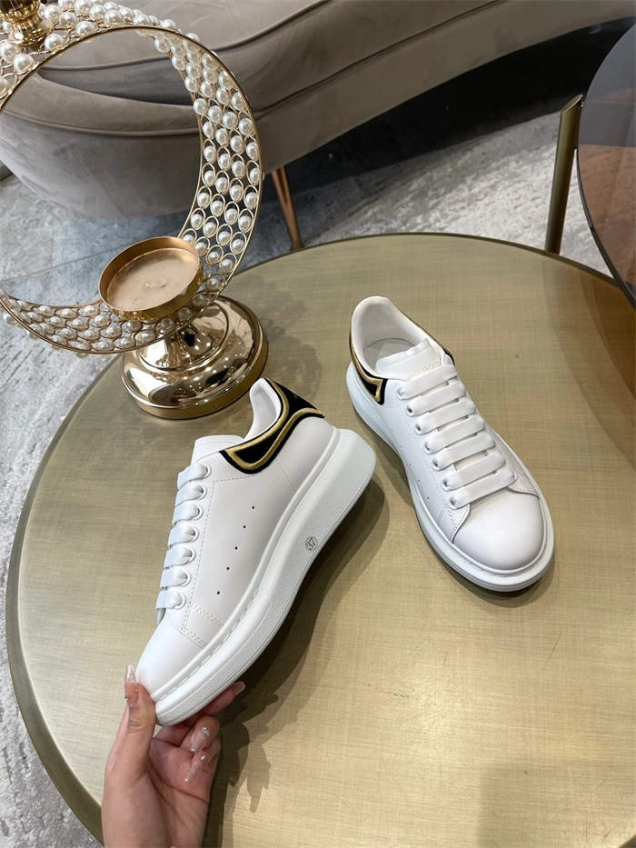 SunProtective Alexander McQueen Oversized 2591