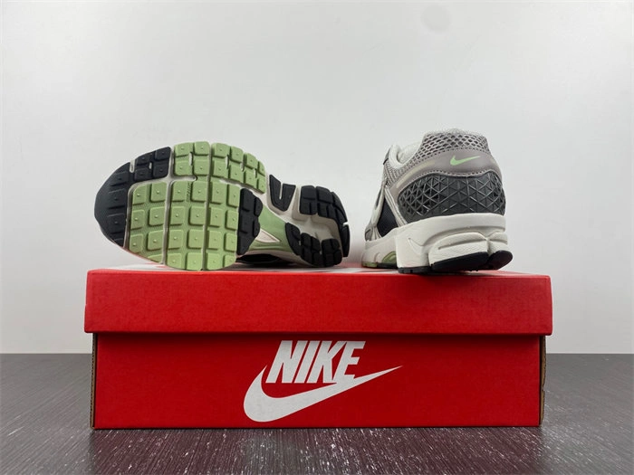 Sustainable Nike Zoom Vomero 5 Cobblestone Flat Pewter FB8825- 5300